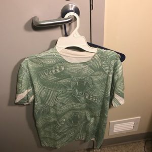 Rook T shirt (rare) Green snake patterned small